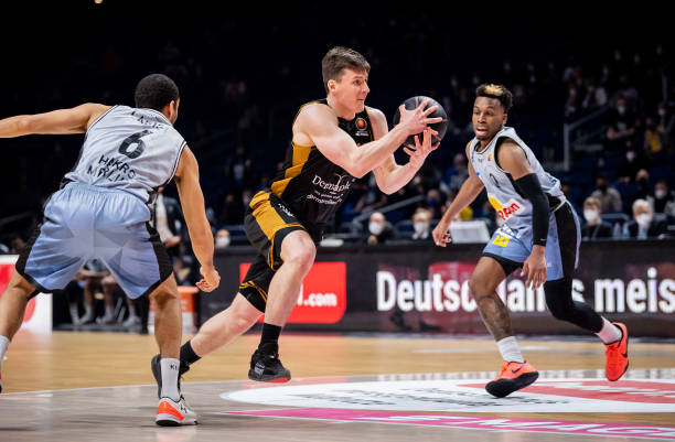 稳定表现 稳定表现