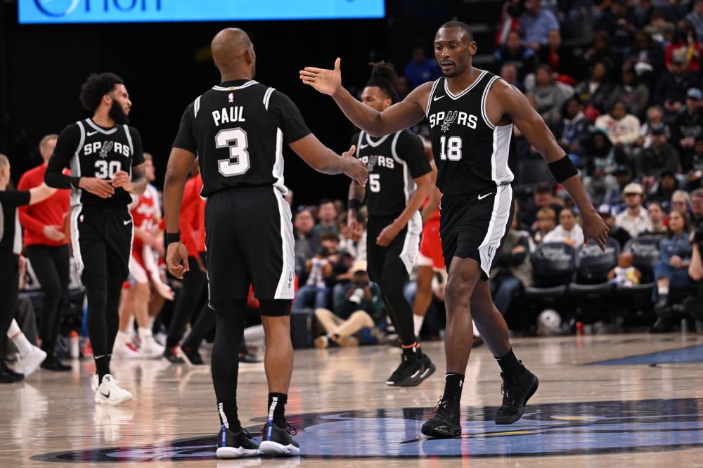 从中找出他 从中找出他