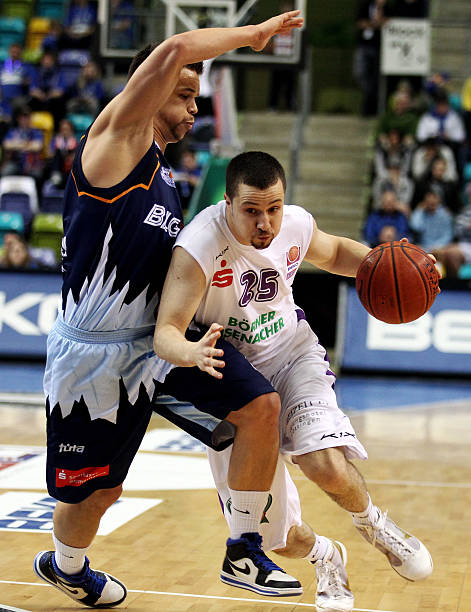 中打出预期 中打出预期